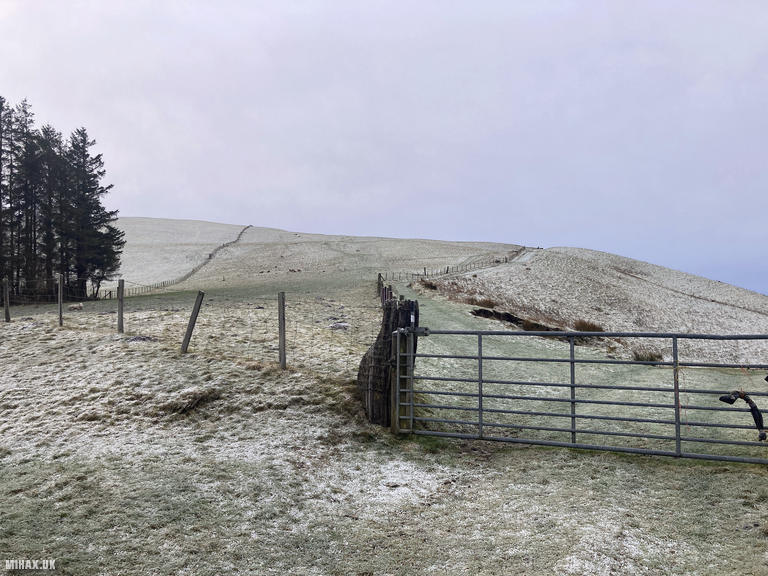 GW/MW-010 SOTA Activation, 04/01/2025 (Photo no. 1).